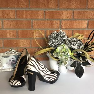 MICHAEL KORS Calf Hair Zebra Print Heels Size 6.5M